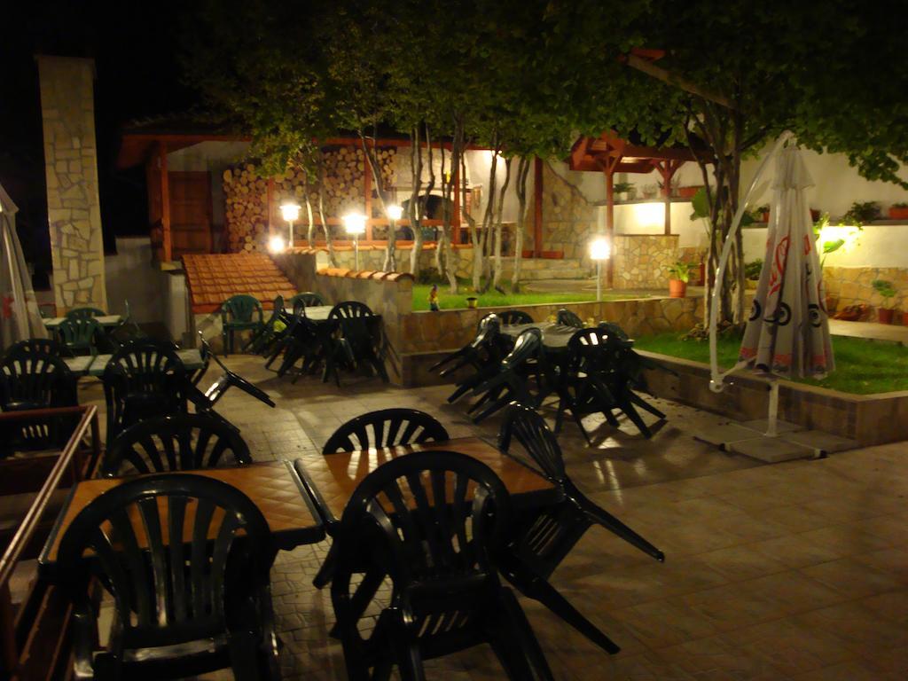 Family Hotel Diana Lyaskovo (Plovdiv) Exterior foto
